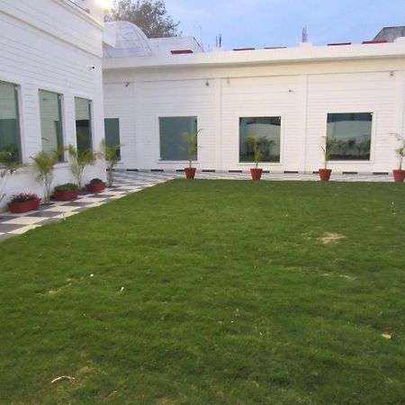 The English Garden Mohali Zewnętrze zdjęcie